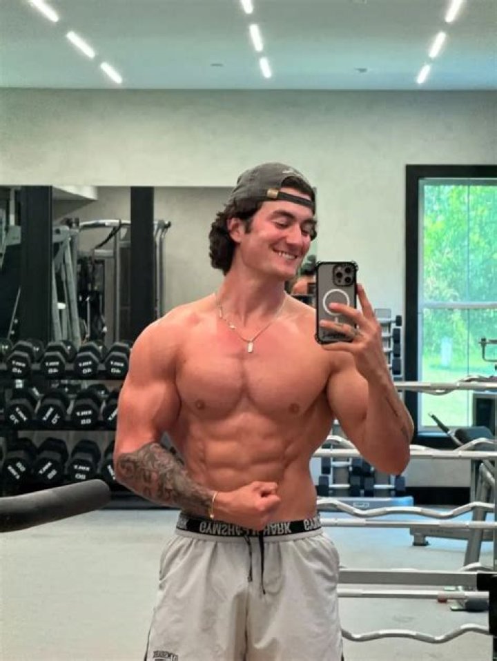 Jesse James West Net Worth 2024: A Deep Dive Into the Fitness Influencer&rsquo;s Success