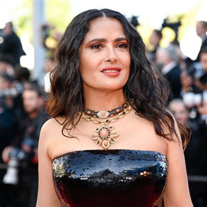 Salma Hayek Bikini: A Deep Dive into the Stunning Actress's Beach Moments