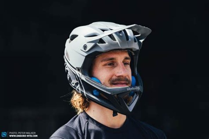 The Ultimate Guide to MTB Jerseys: Discover Troy Lee Designs