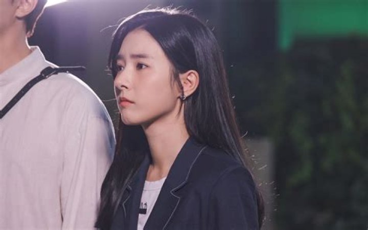 Unveiling Kim So-eun's Relationships: A Journey Through Love and Companionship