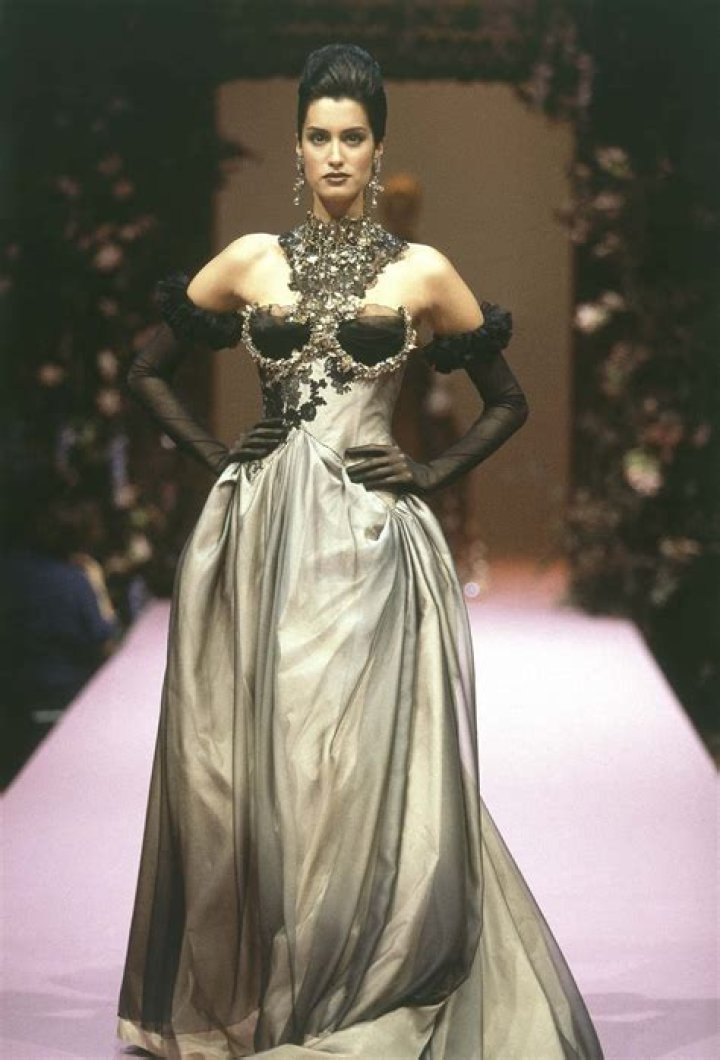 Yasmeen Ghauri: The Journey of a Fashion Icon